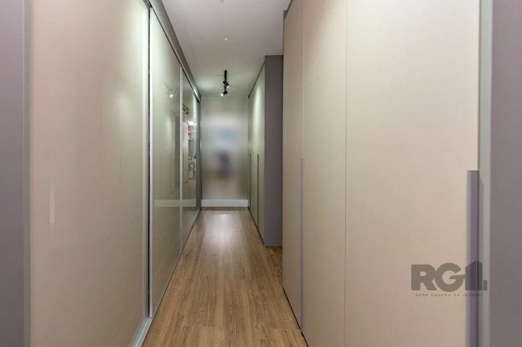 Imagem Apartamento, impecável, com 4 dorm, sendo 3 suítes e 3 vagas Rio Branco