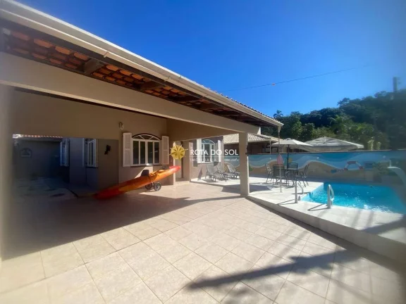 Imagem Casa com piscina 3 quartos à venda Praia Canto Grande Bombinhas SC