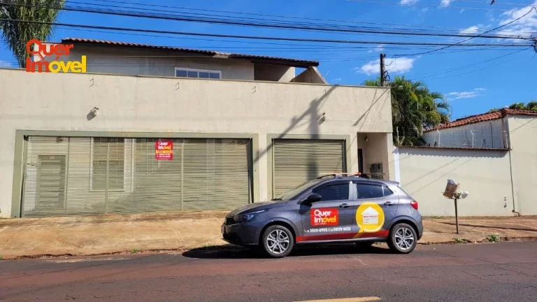 Imagem Oportunidade Imperdível: Casa à venda ou locação no Parque dos Lagos em Ribeirão Preto-SP, com 3 quartos, 1 suíte, 2 salas, 6 banheiros, 4 vagas de garagem e 354m².