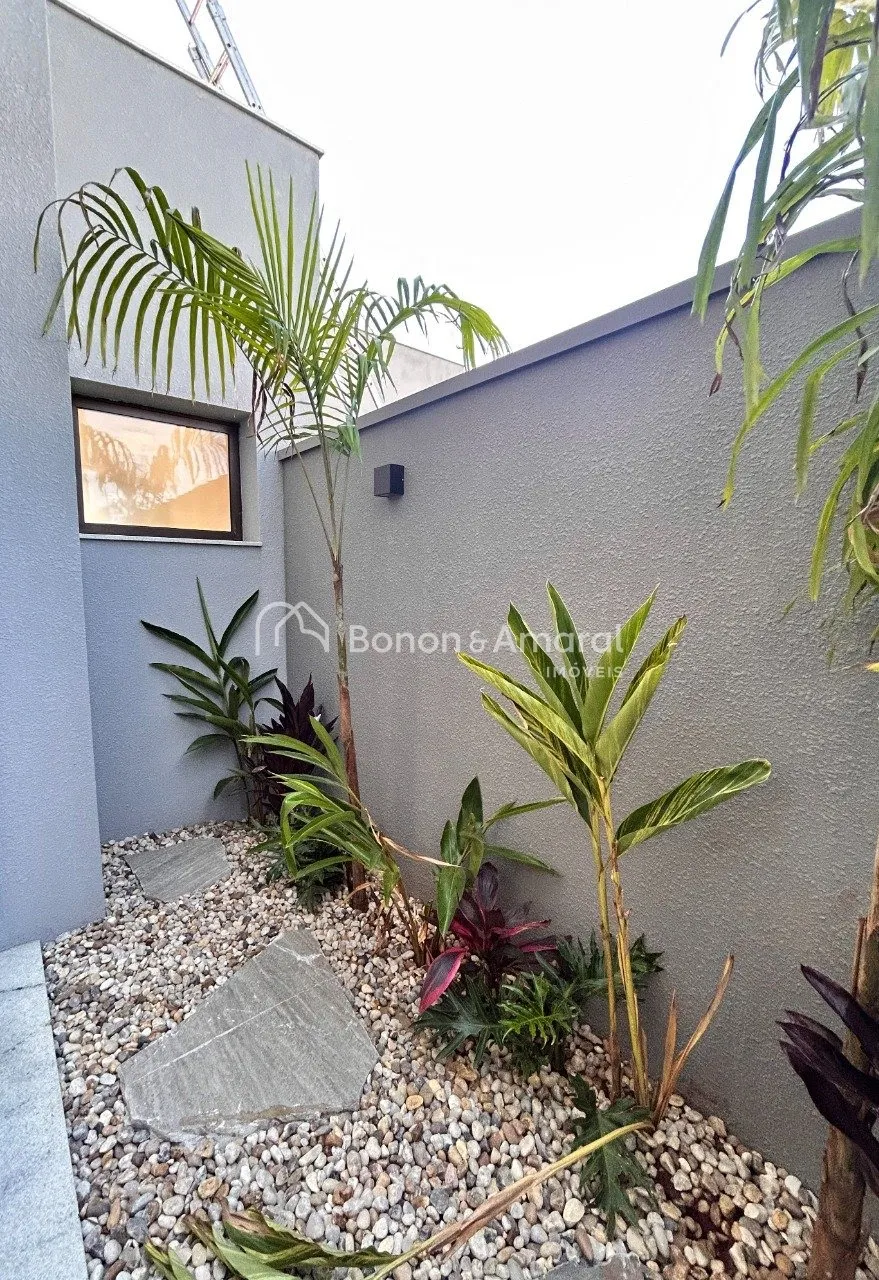 Imagem Casa contemporânea à venda no Condomínio Residencial Santorini - Paulínia/SP.