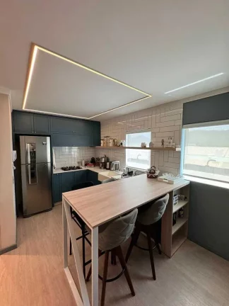 Imagem Cobertura duplex com 3 dormitórios sendo 1 suíte e 2 vagas de garagem em Mariscal/SC
