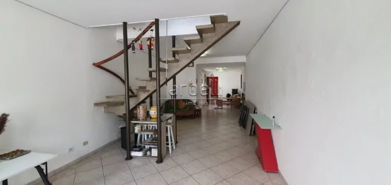 Imagem Casa de uso misto com 2 andares e 170metros quadrados aproximadamente. O primeiro andar do imóvel c...