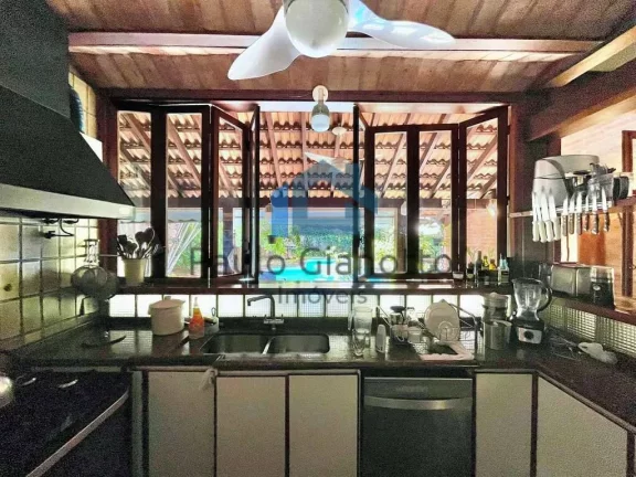 Imagem Casa á venda no Condomínio Fazendinha Granja Viana