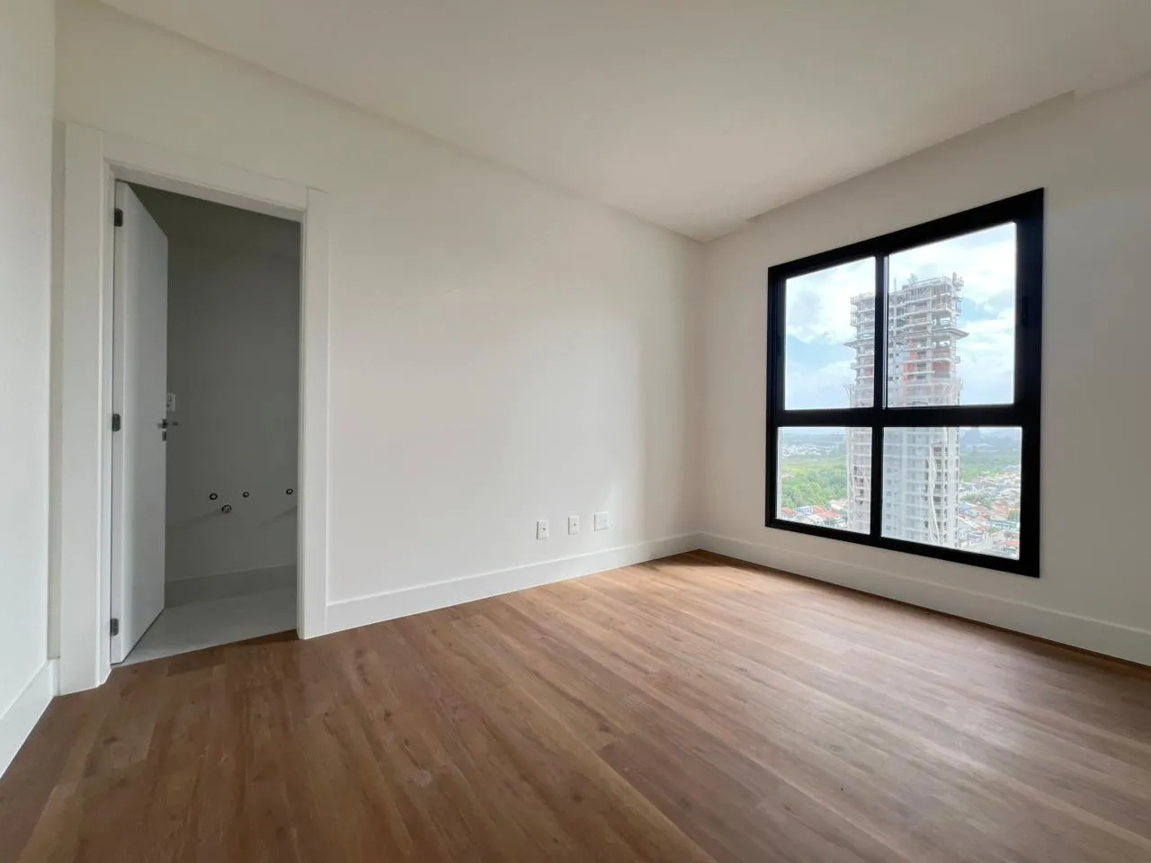 Imagem Apartamento à venda com 123.43m2 por R$ 2.790.000,00