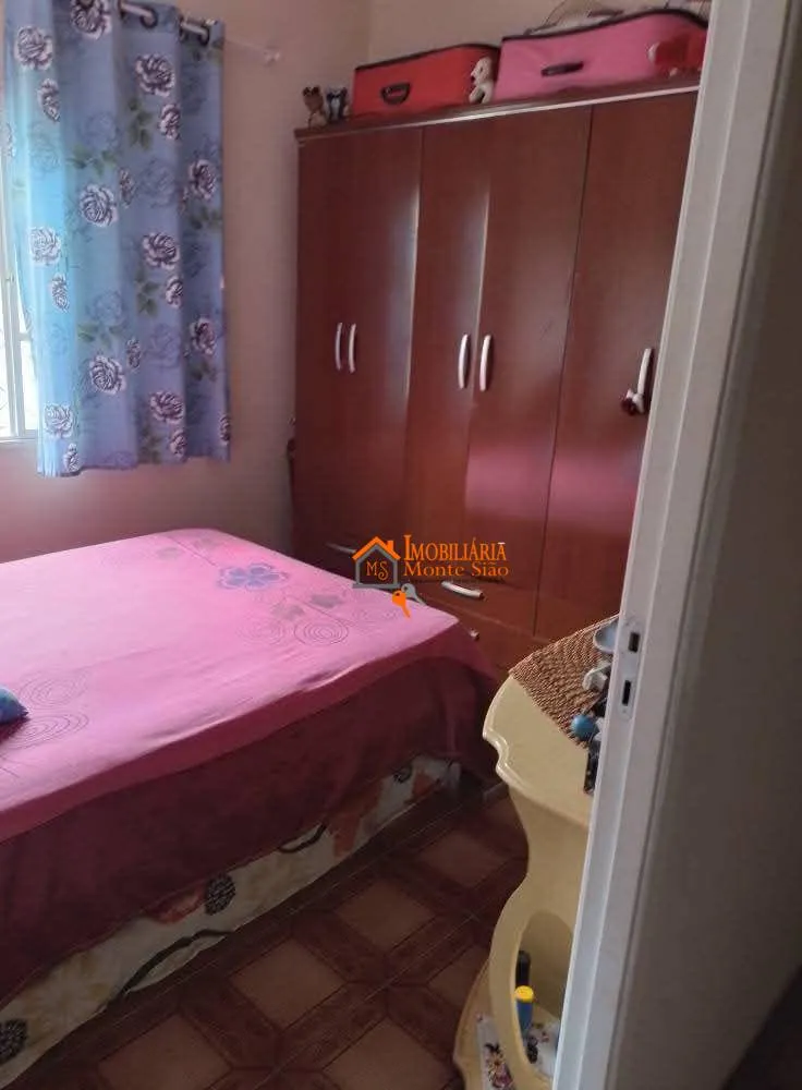 Imagem Sobrado com 3 dormitórios à venda, 210 m² por R$ 270.000 - Morros - Guarulhos/SP
