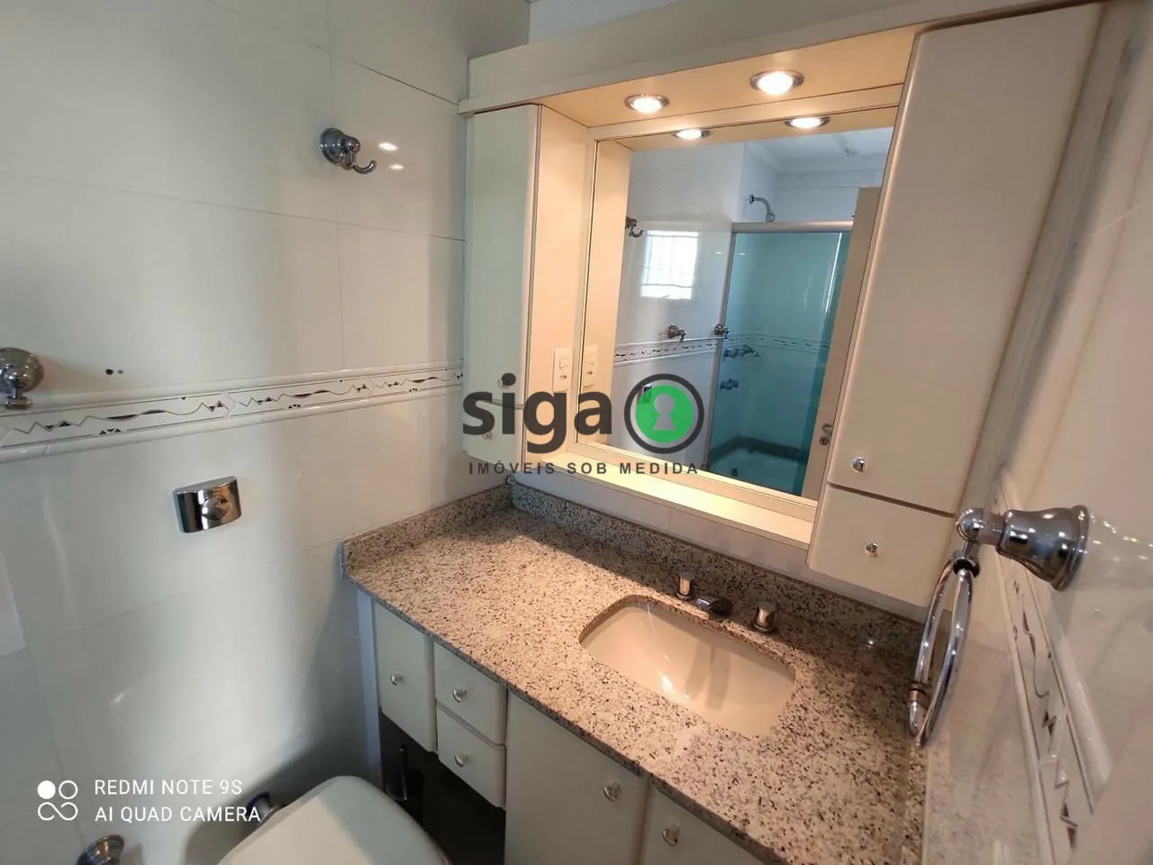 Imagem Conforto e Funcionalidade em um Apartamento Completo