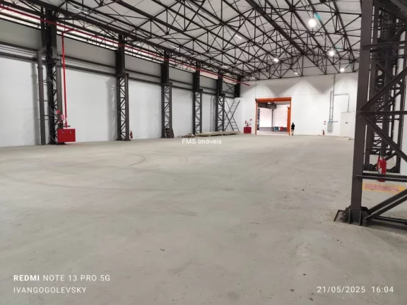 Imagem Galpão Comercial de Alto Padrão para Locação na Vila Anastácio, São Paulo-SP: 4 Vagas de Garagem e 1.125,00 m² de Área