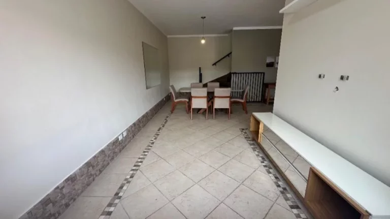 Imagem Excelente casa no Jardim real com 3 dormitórios 2 vagas!!!
