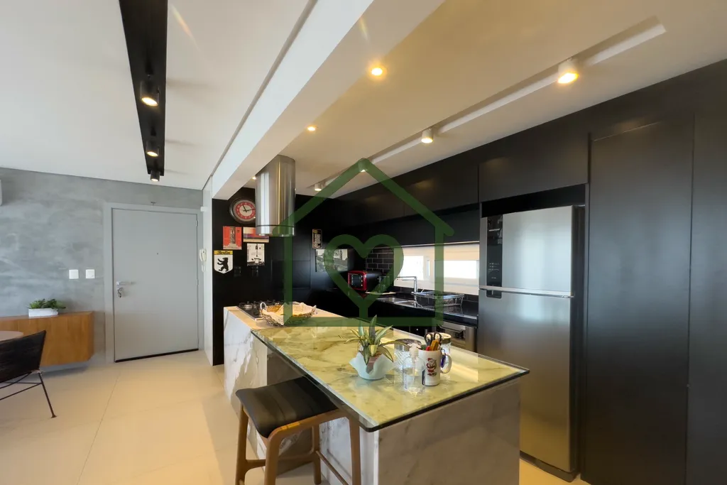 Imagem Excelente apartamento mobiliado, 2 dormitórios sendo 1 suíte, último andar com vista privilegiada...
