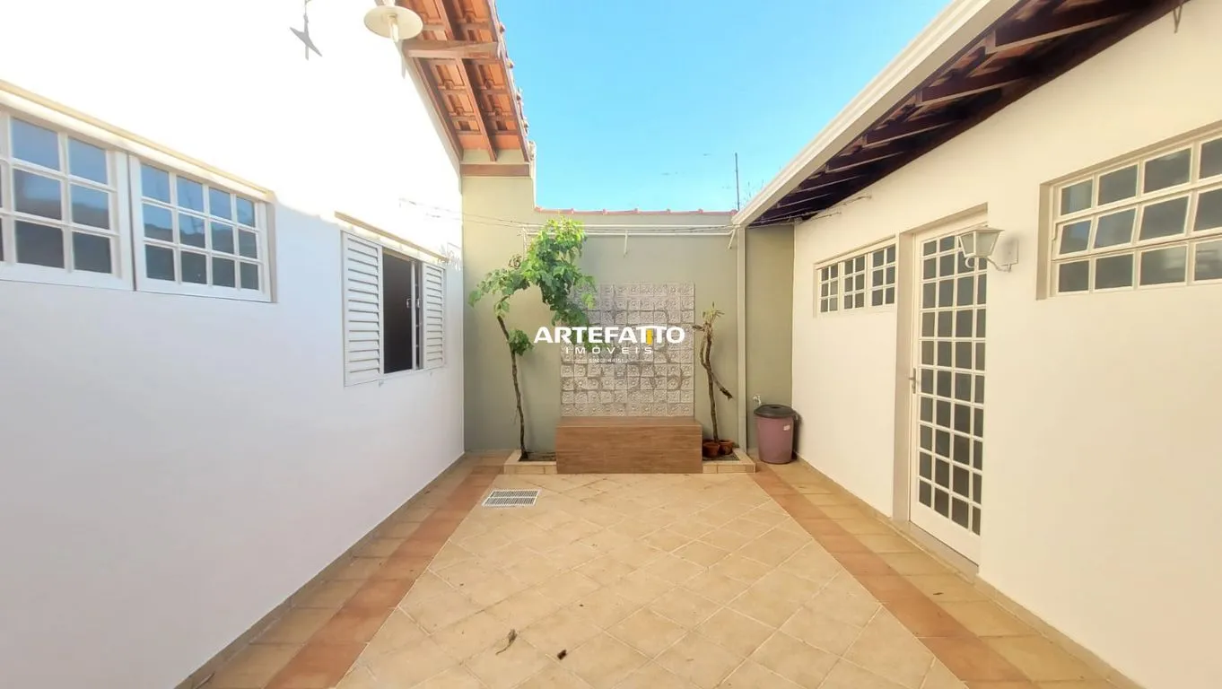 Imagem Casa com 3 dormitórios no bairro Vila Marta