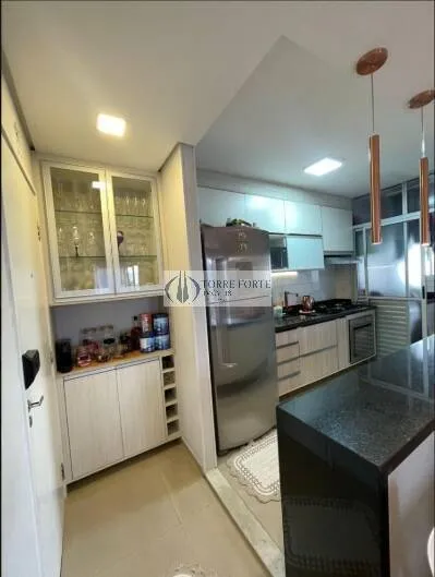Imagem Apartamento com 3 dormitorios 1 suite 1 vaga , varanda no Tatuape .