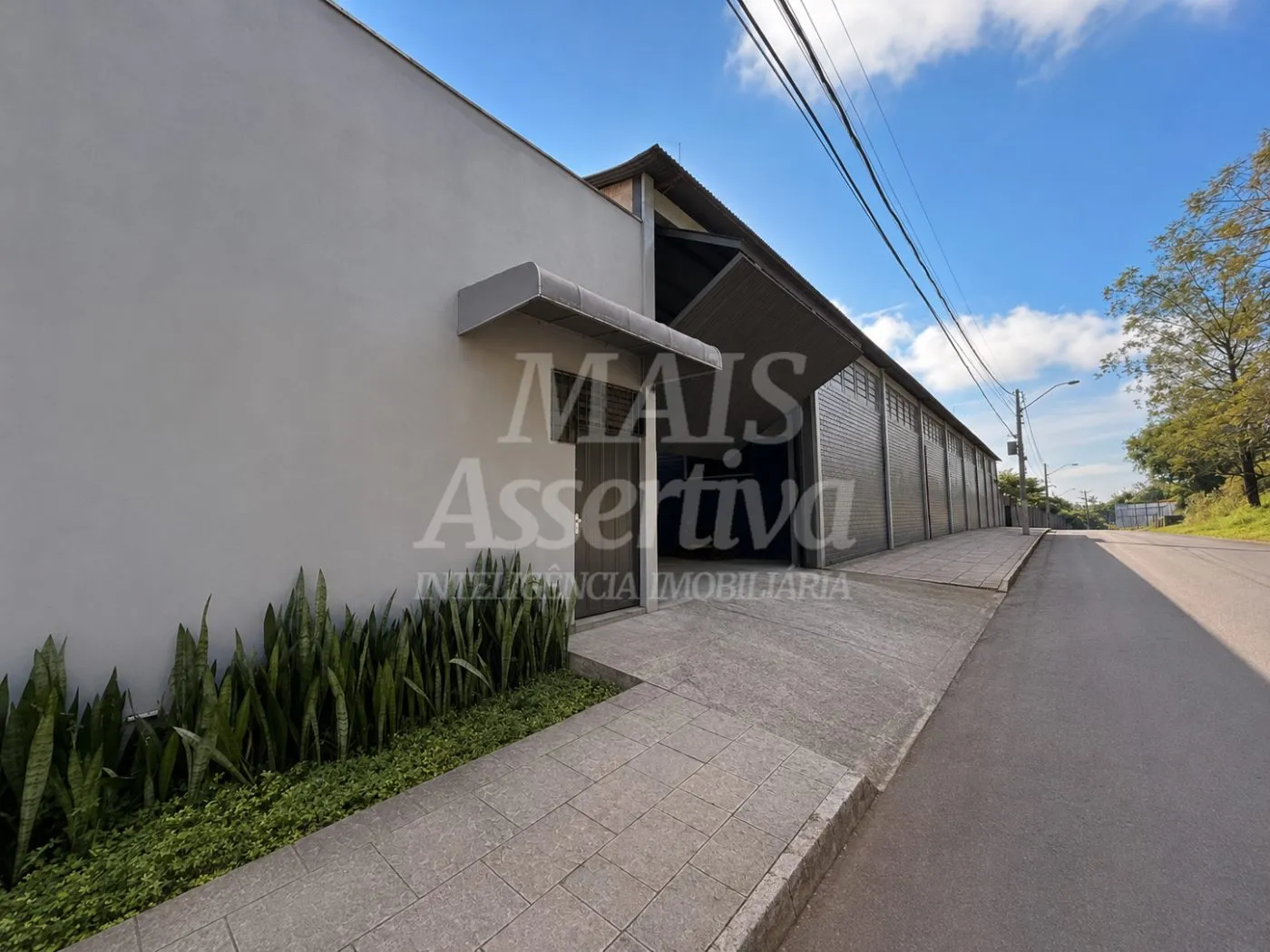 Imagem Prédio comercial pra locação de 1.440m² e terreno de 2.000m² - Novo hamburgo