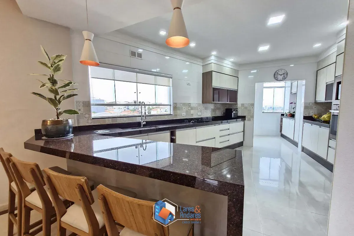 Imagem Sobrado para venda em Tucuruvi com 5 quartos, sendo 5 suítes, 382m²