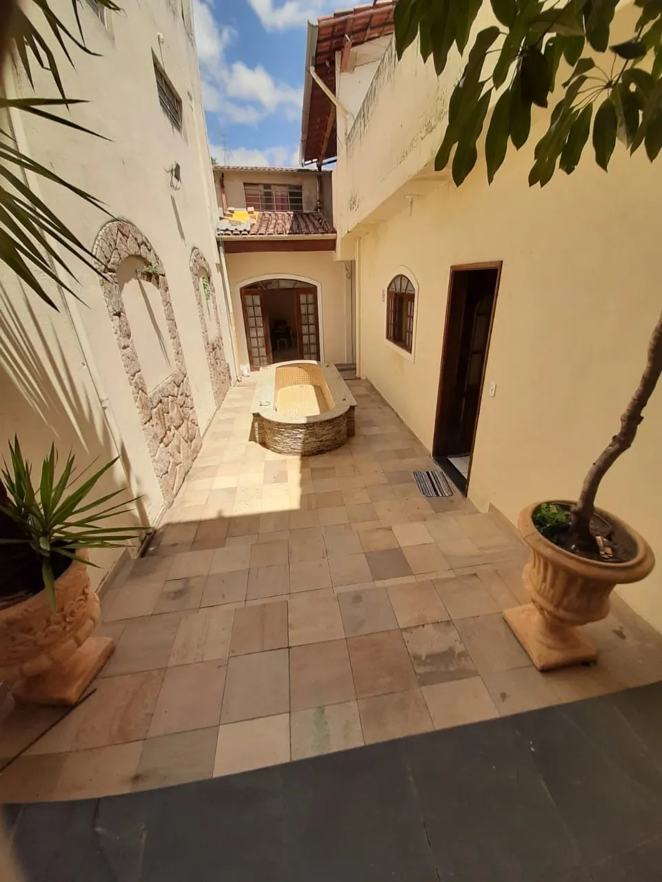 Imagem Comercial à venda 2 Quartos, 3 Suites, 250M², Santa Rita, Aparecida - SP