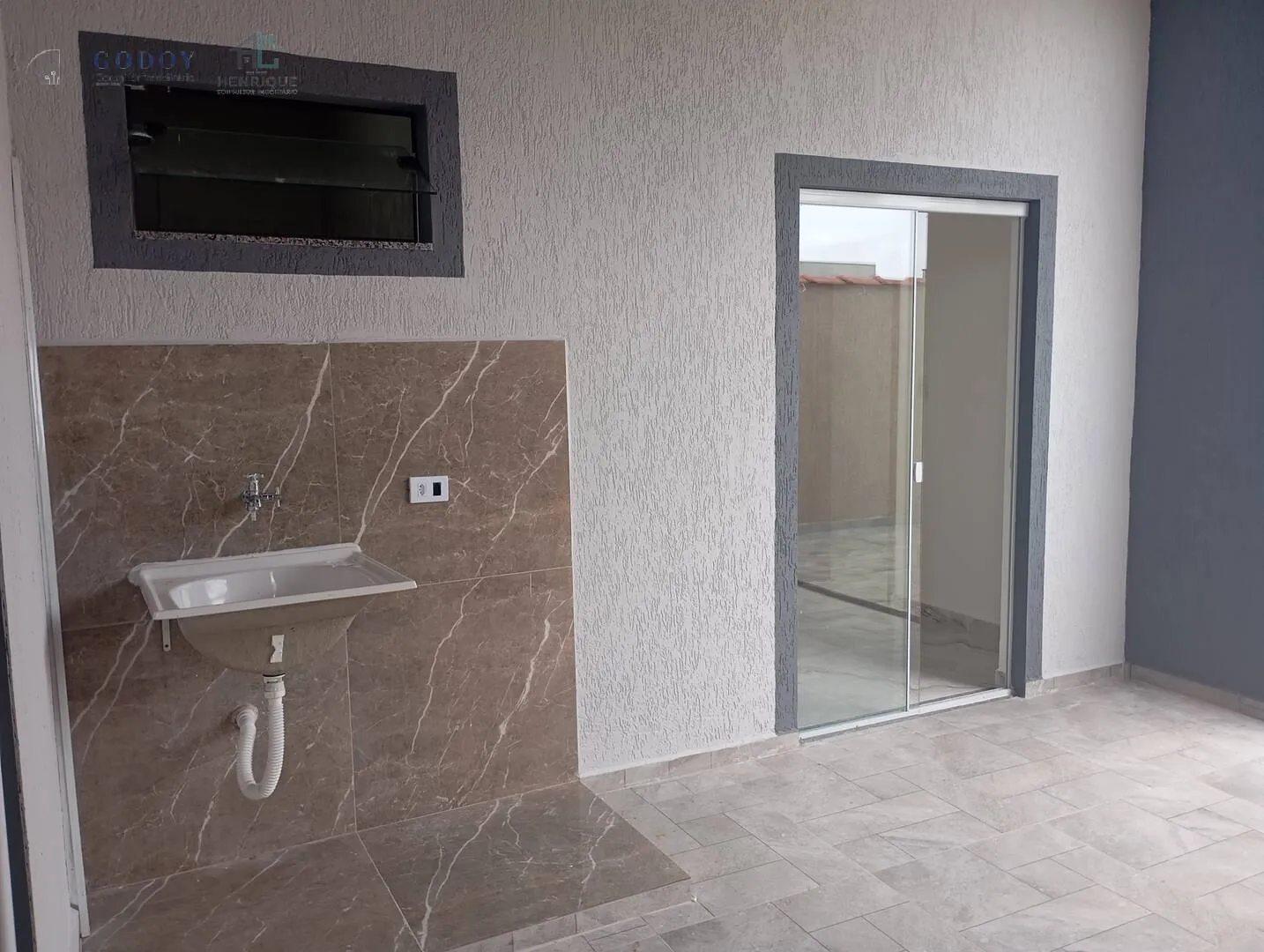 Imagem Qualidade de Vida: Casa com 3 Quartos e Espaço para Lazer