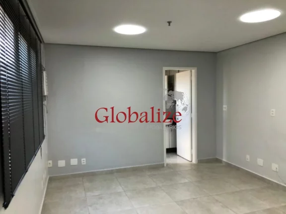 Imagem Linda sala para fins comerciais muito bem localizada em edifício empresarial no Bairro do Estuário em Santos (SP) por R$.3.500,00 !