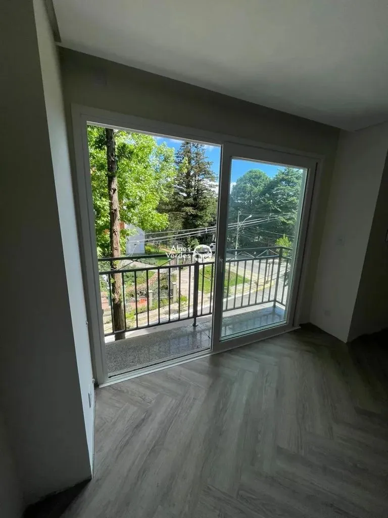 Imagem Vende-se apartamento no centro de Gramado a certa de 10 minutos da Rua Coberta