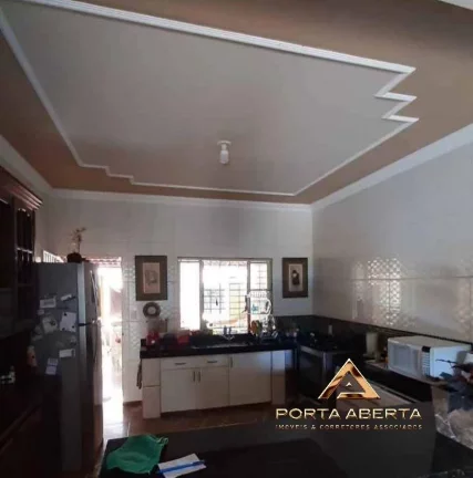 Imagem Casa com piscina no Parque Caravelas - cod 1229