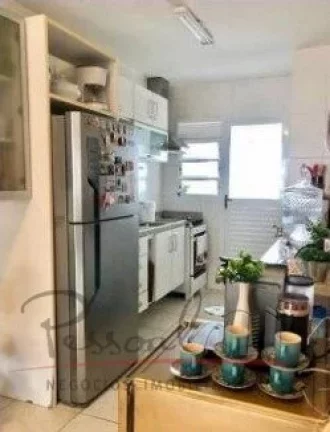 Imagem Apartamento com 3 dormitórios, sendo 1 suíte, banheiro, living com sala de estar e jantar, cozinha...