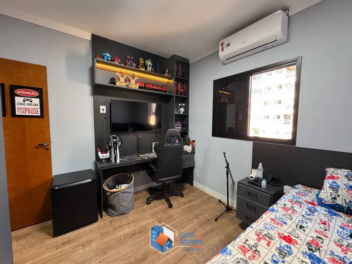Imagem Sobrado para venda em Penha de França com 3 quartos, sendo 1 suíte, 15,715m²