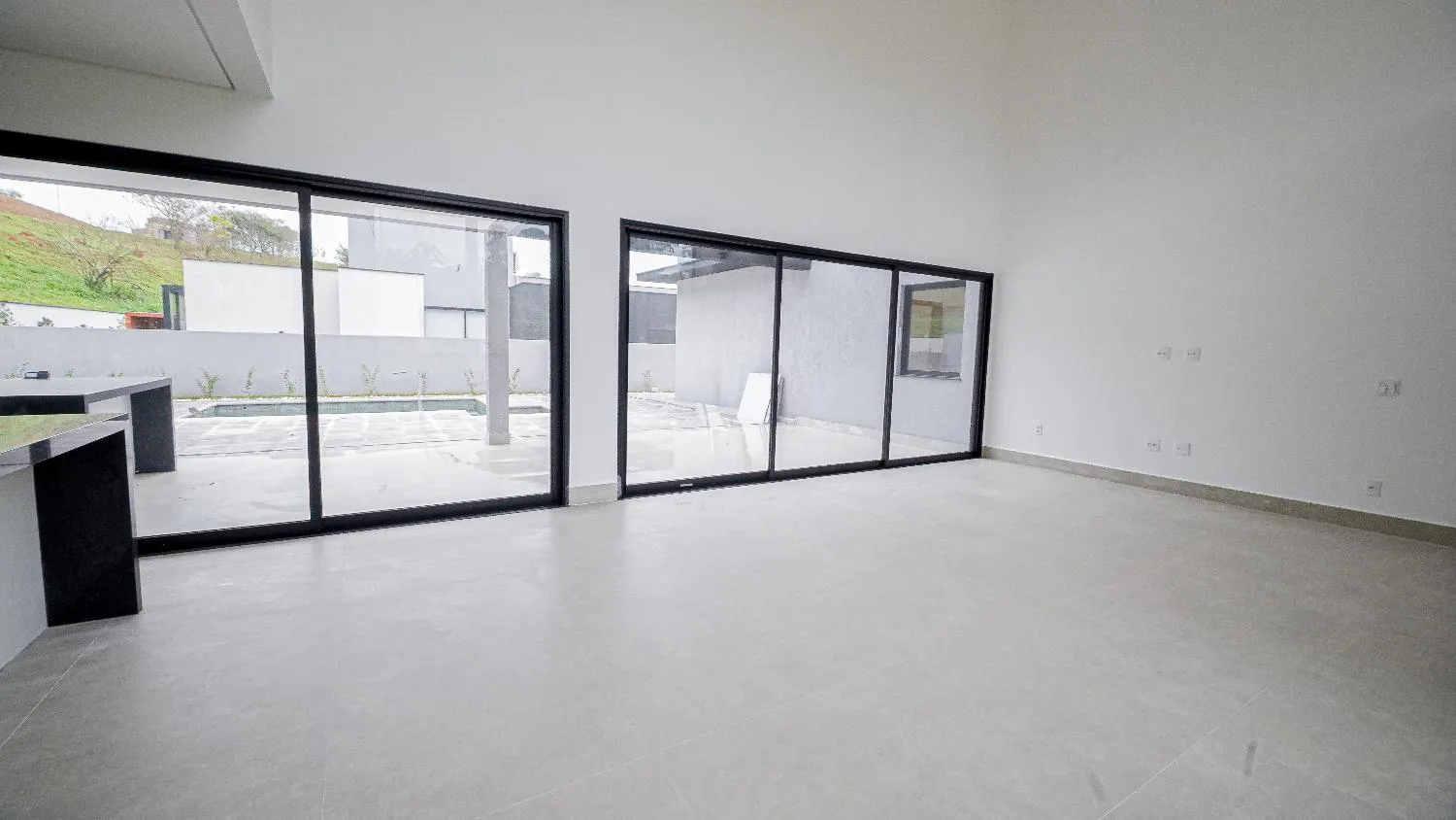 Imagem Casa à venda em condomínio fechado | 3 dormitórios | Piscina | 638 m² de terreno