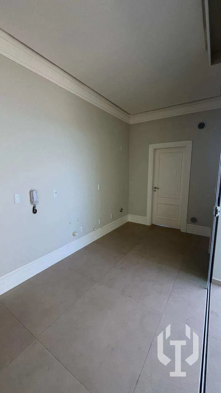 Imagem Apartamento à venda, no MAGNIFIQUE IMPERIALE em Itapema, Meia Praia, com 4 quartos, 190m2