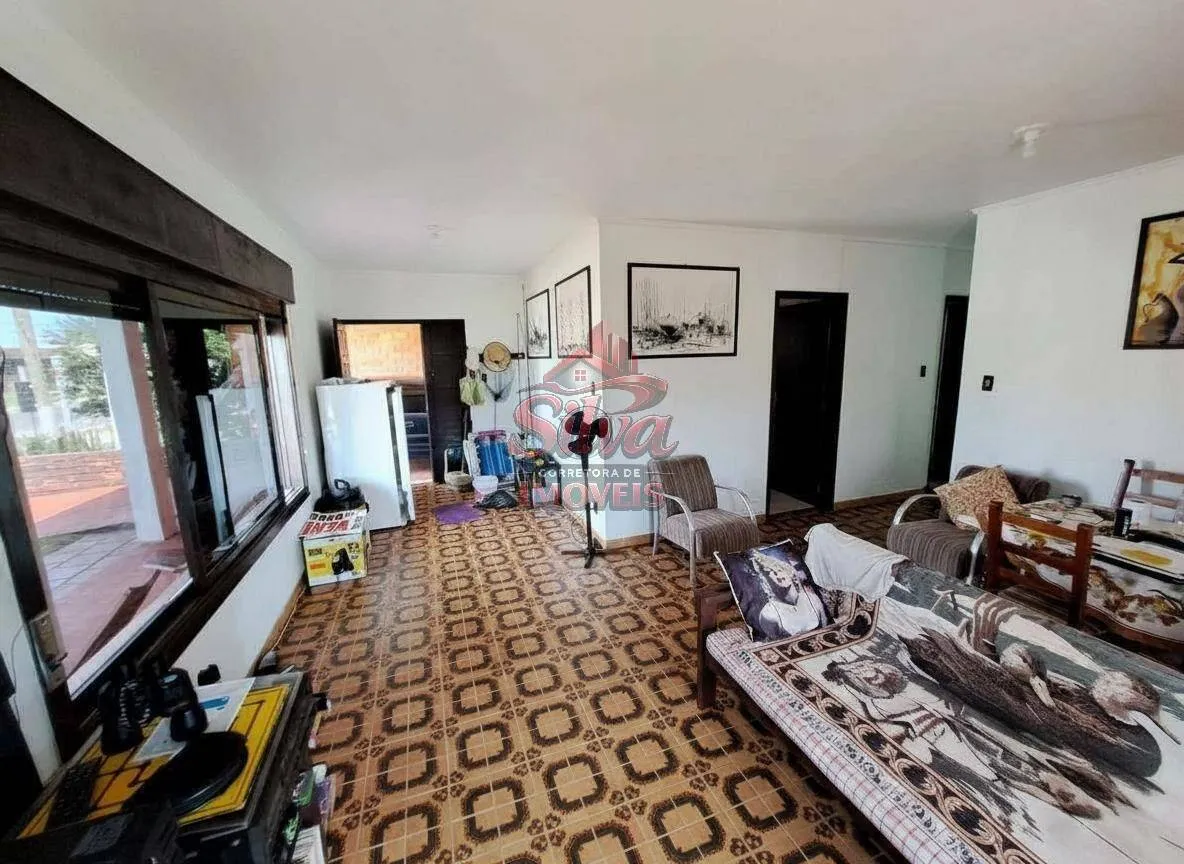 Imagem C799 | Casa de esquina à venda a 150m do mar no Mariluz