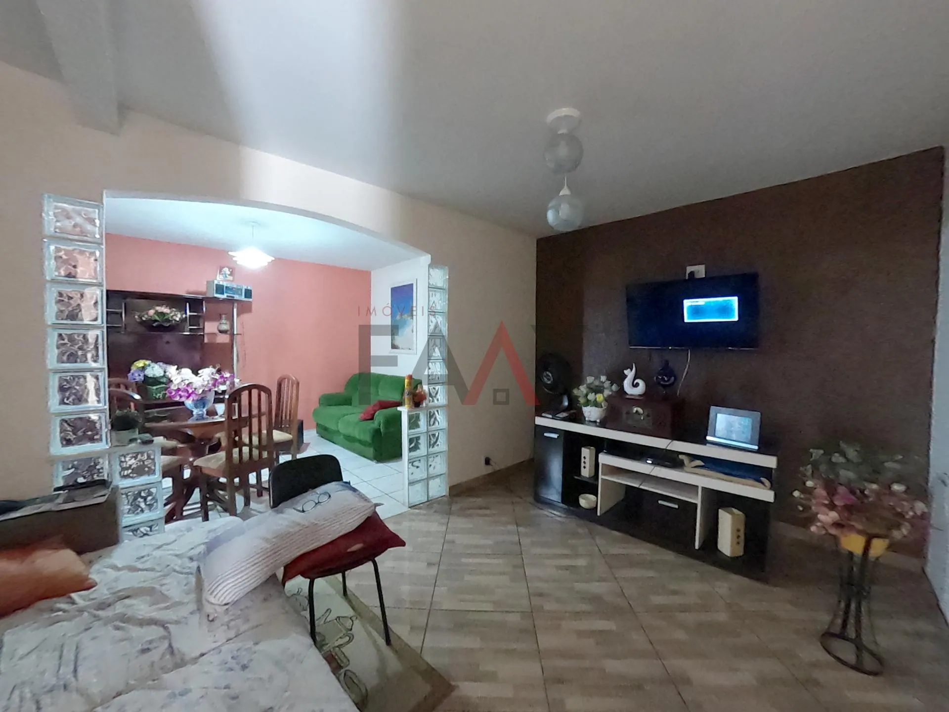 Imagem Casa com 3 dormitórios suíte com terreno enorme no Conradinho, GUARAPUAVA - PR