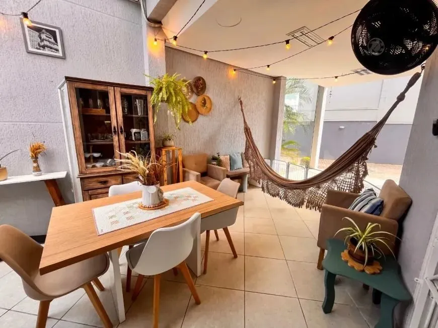 Imagem Casa Reformada em Condomínio com Suíte e Espaço Versátil Avenida Ecoville