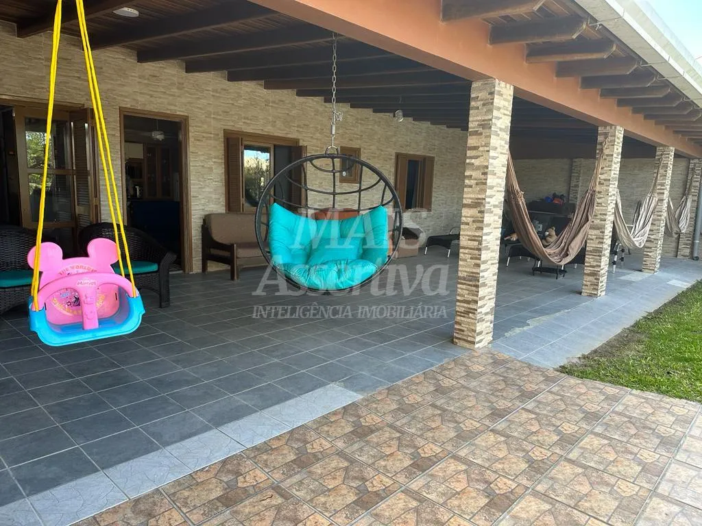Imagem Ótima casa a venda localizada no Balneário Tramandaí Sul - Nova Tramandaí/RS.