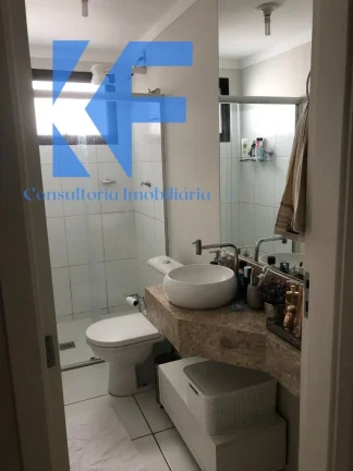 Imagem Apartamento confortável com 58m² , em andar baixo, com 2 dormitórios com planejados, sala com varanda, cozinha planejada