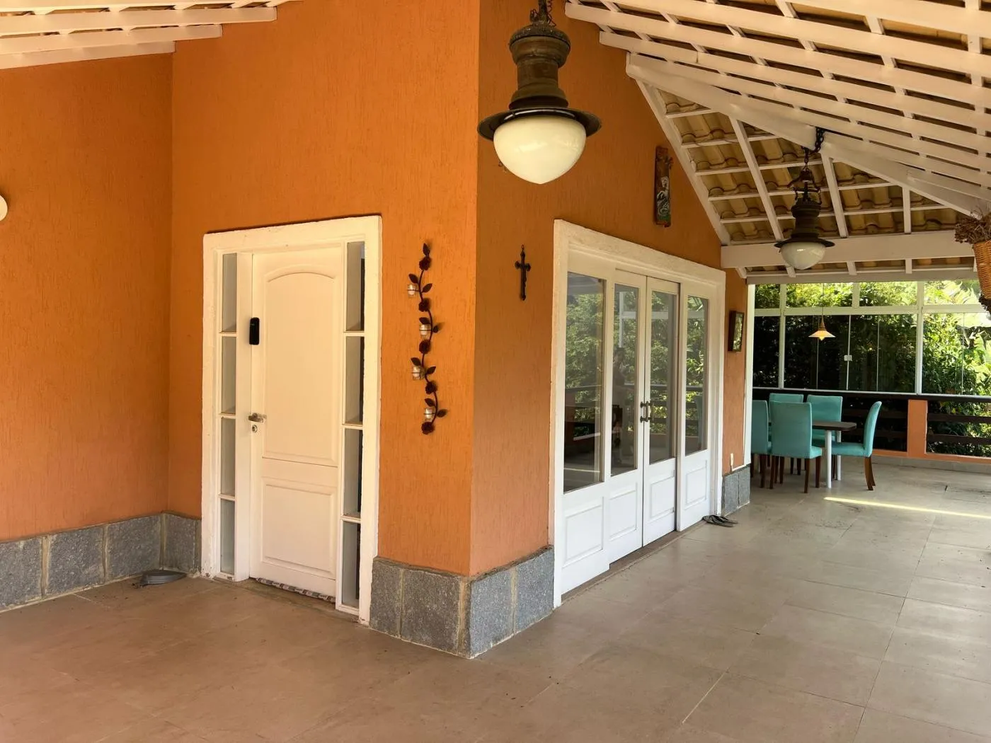 Imagem Casa em Condomínio para Venda em Petrópolis / RJ no bairro Itaipava