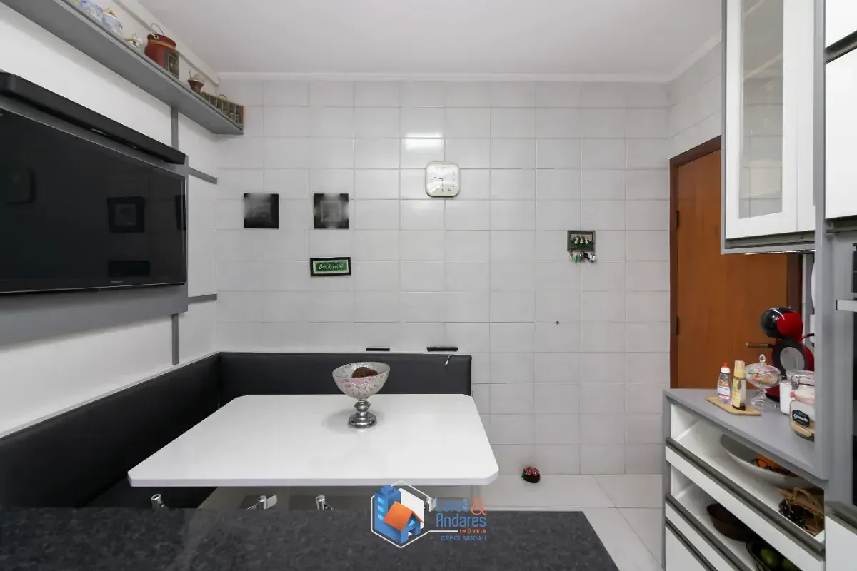 Imagem Sobrado para venda em Jardim Virginia Bianca com 3 quartos, sendo 1 suíte, 223m²