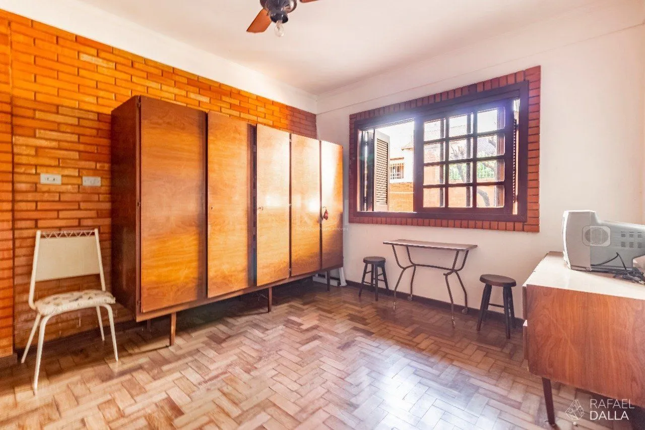 Imagem Casa para Venda - 574m², 3 dormitórios, sendo 2 suites, 8 vagas - Jardim Planalto