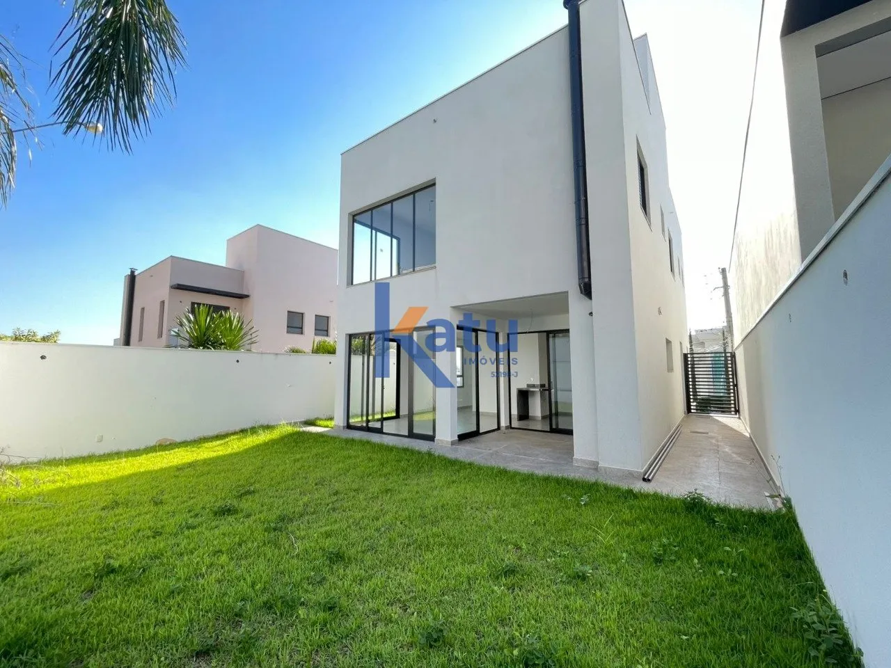 Imagem CASA PARA VENDA NO CONDOMÍNIO RESERVA DA ERMIDA EM JUNDIAÍ/SP

O imóvel possui 212 m² de área c...