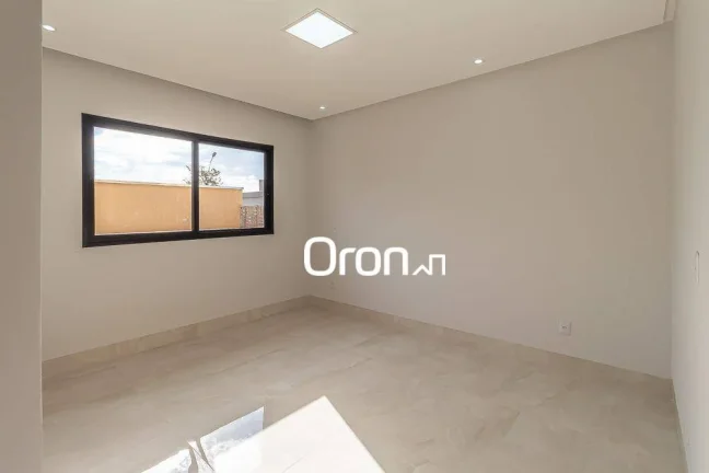 Imagem Casa com 4 dormitórios à venda, 220 m² por R$ 1.990.000,00 - Residencial Goiânia Golfe Clube - Goiânia/GO
