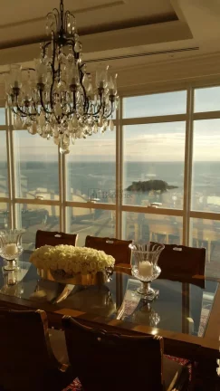 Imagem Apartamento alto padrão frente mar em Balneário Camboriú.