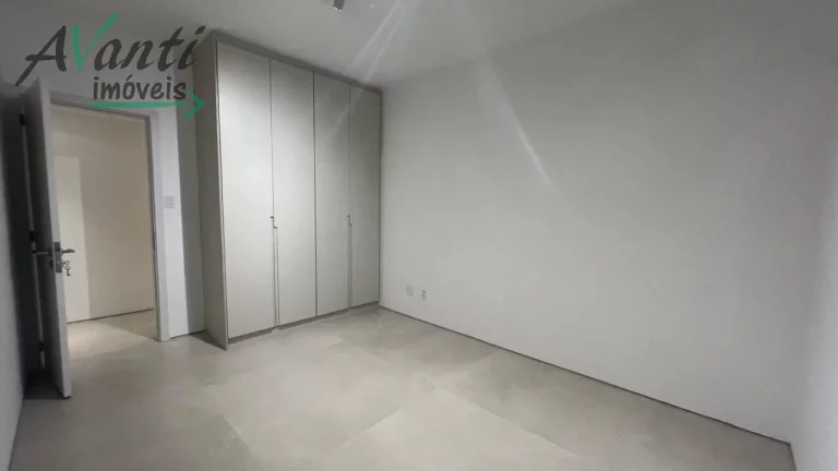 Imagem Apartamento Alto Padrão à Venda no Boqueirão em Santos