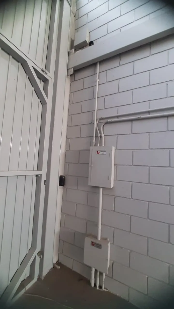 Imagem Barracão para alugar em Sorocaba com 320 m², 2 banheiros e 2 vagas na Avenida Elias Maluf