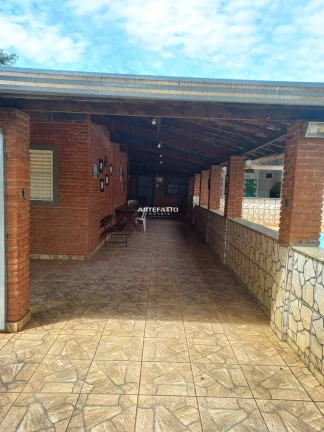 Imagem Chácara à venda em Franca, Centro, com 8 quartos, 521m2
