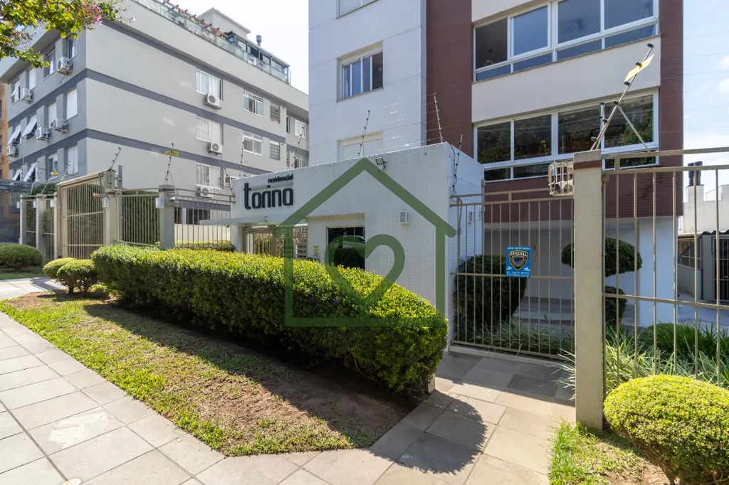 Imagem Apartamento semimobiliado em andar alto no bairro Petrópolis. 
 
Vista panorâmica de todas as jane...