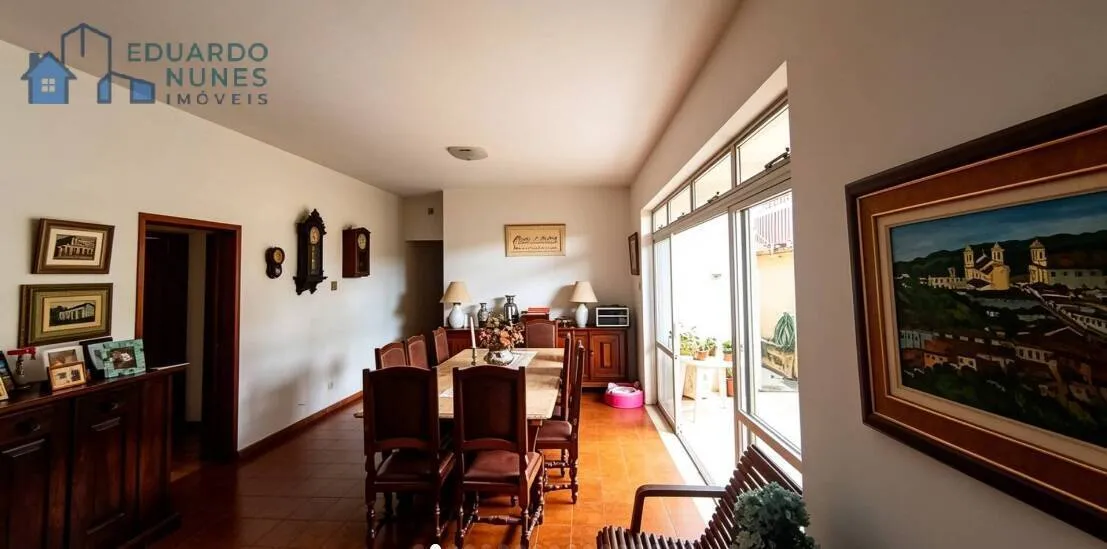 Casa à Venda no Santo Antônio, com 8 Quartos, 03 vagas, 396 m² de Lote