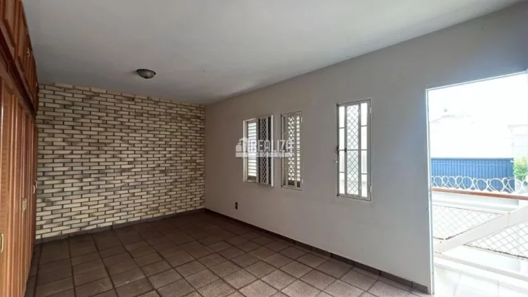 Imagem Casa no bairro Jardim São Bento, em Uberaba - 5 dormitórios