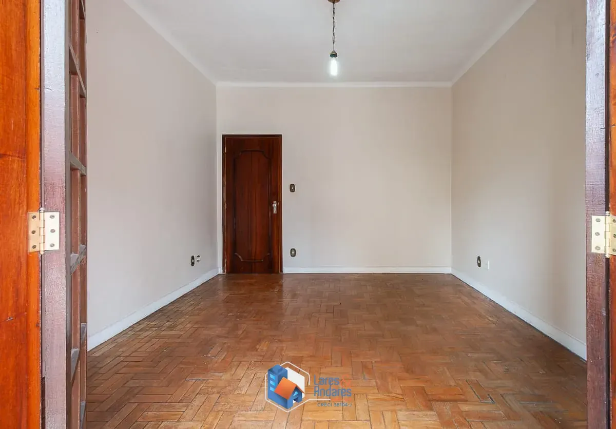Imagem Sobrado para venda em Perdizes com 2 quartos, sendo 1 suíte, 195m²