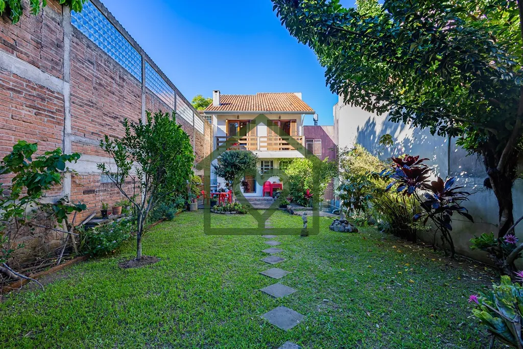 Imagem Casa residencial à venda no bairro Medianeira, em Porto Alegre

Excelente casa localizada na Rua Dr...