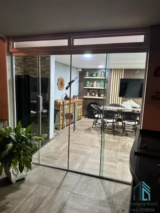 Imagem Residência Mobiliada, 05 quartos sendo 03 suítes, piscina, no Rebouças/Parolin em Curitiba PR