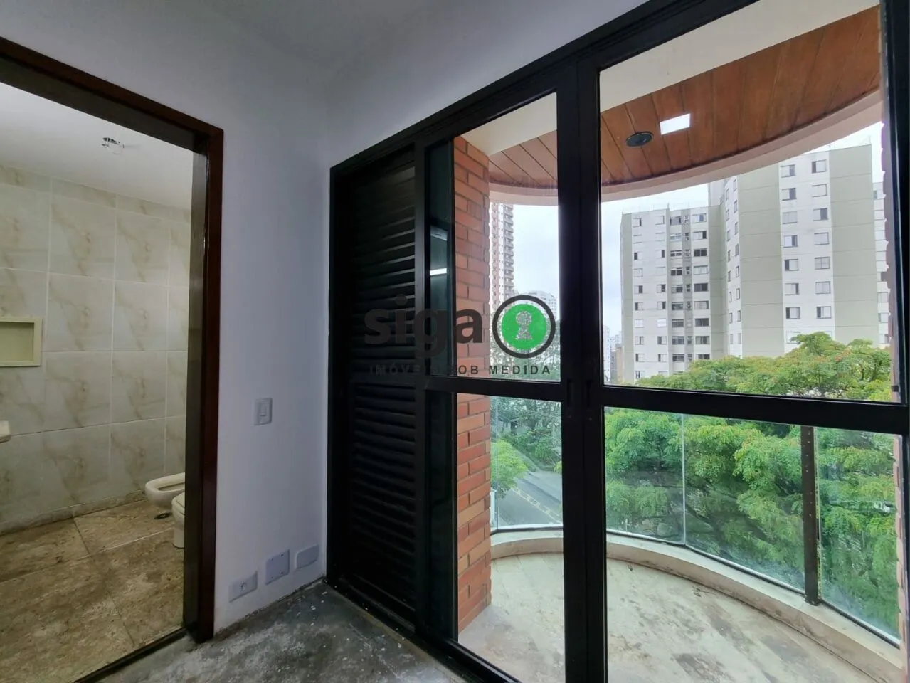 Imagem VENDE no Morumbi (Vila Suzana) Apartamento com 4 suítes, 4 Vagas + Depósito