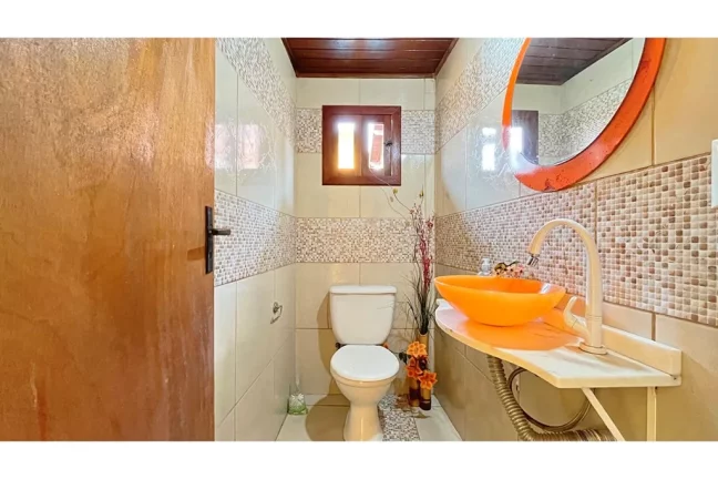 Imagem Casa para venda no bairro Vila Nova em Porto Alegre