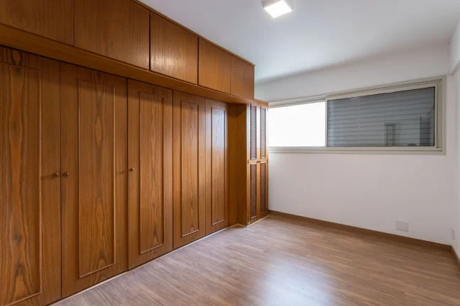 Imagem Apartamento 121M², 3Q, 1 Suíte, 2 Banheiros, 1 Vaga, Academia, Piscina, Salão de Festas, Churrasqueira, Playground, Quadra, Espaço Gourmet.