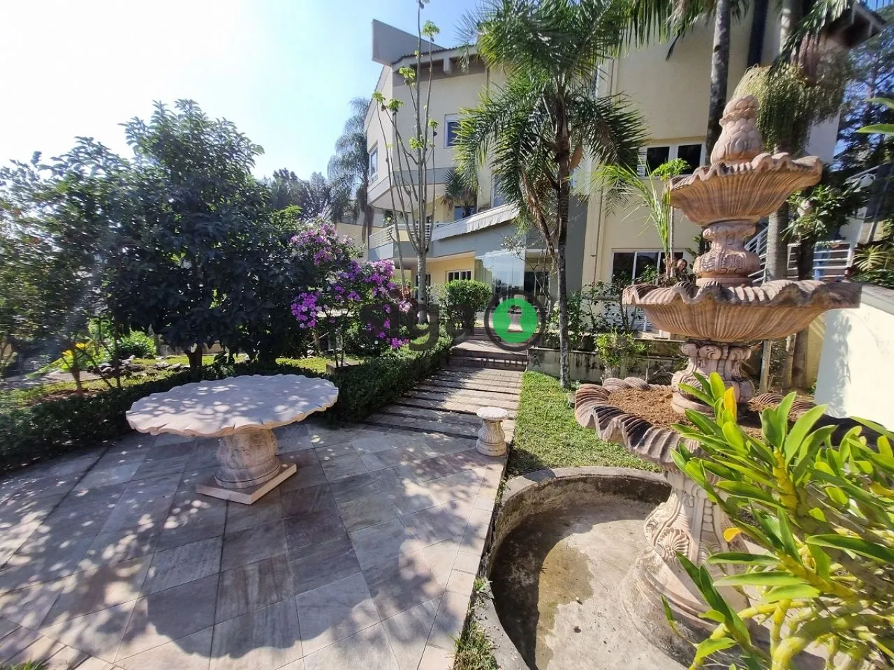 Imagem Casa a venda no Jardim Leonor com 4 quartos